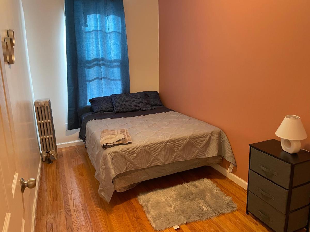 Beautiful Finished With Lots Of Space & Privacy New York