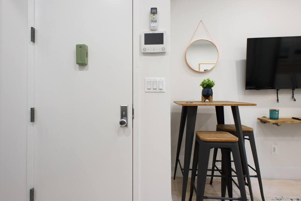 78-4b New Quality 1br W&d In Unit Skylights Lejlighed