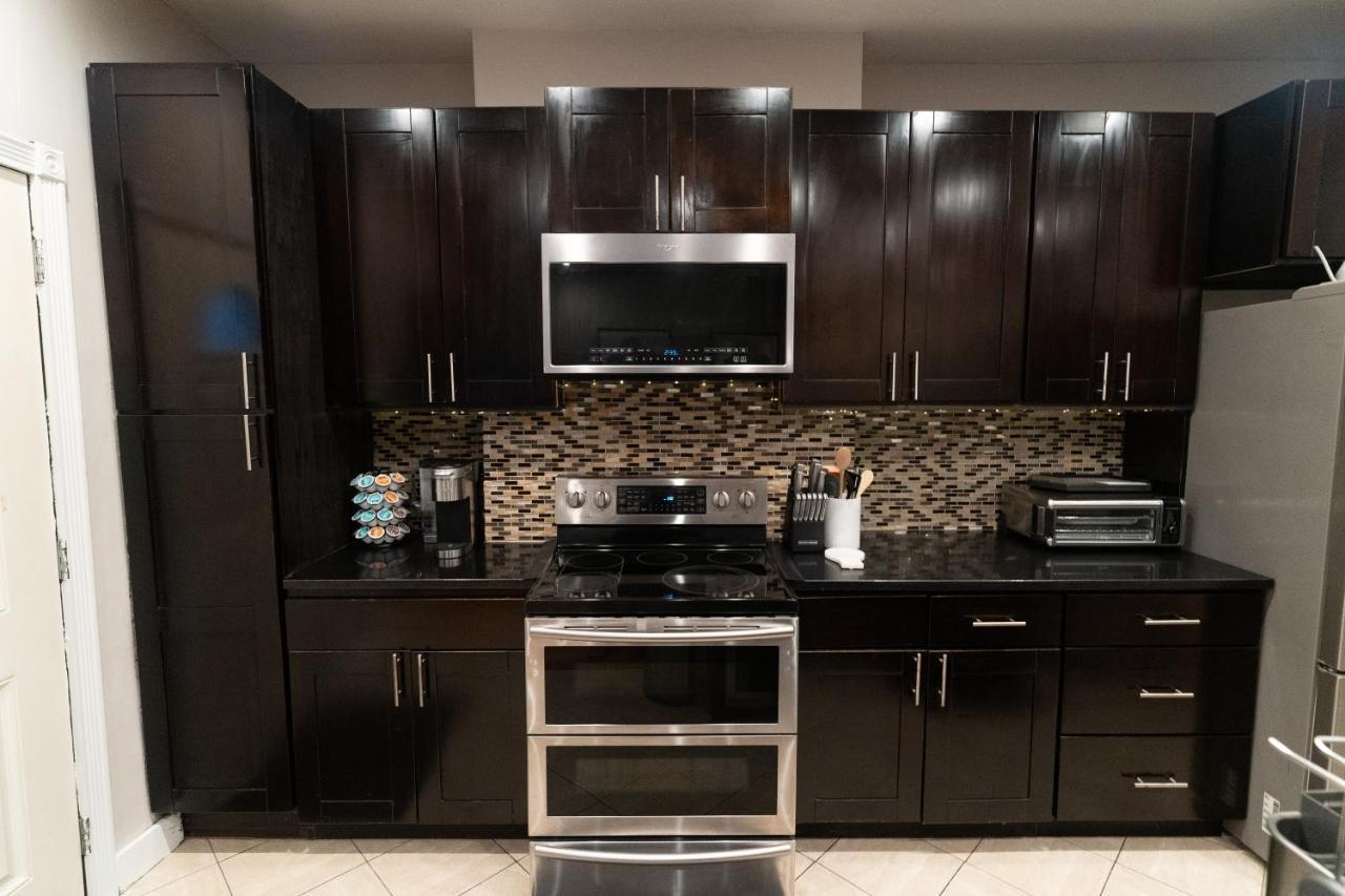 Urban Oasis At Cairyn's Corner With Shared Backyard Appartement *