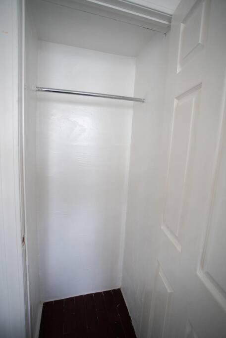 Hotel Beautiful 3-bedroom In Brooklyn With Parking