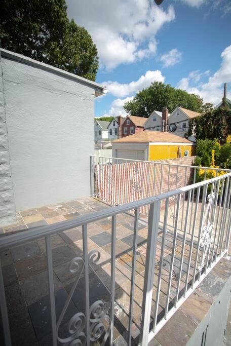 Beautiful 3-bedroom In Brooklyn With Parking