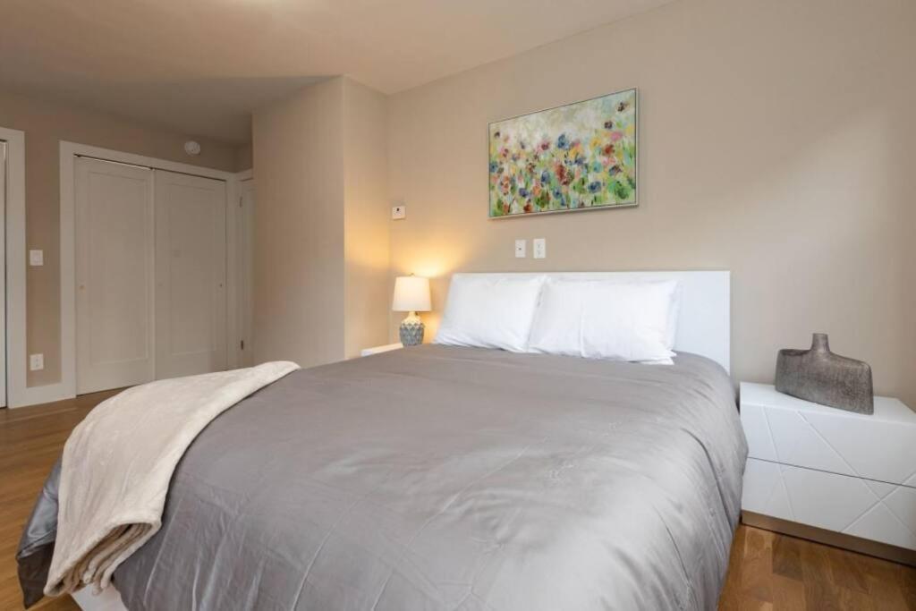 Elegant East Side Apartamento