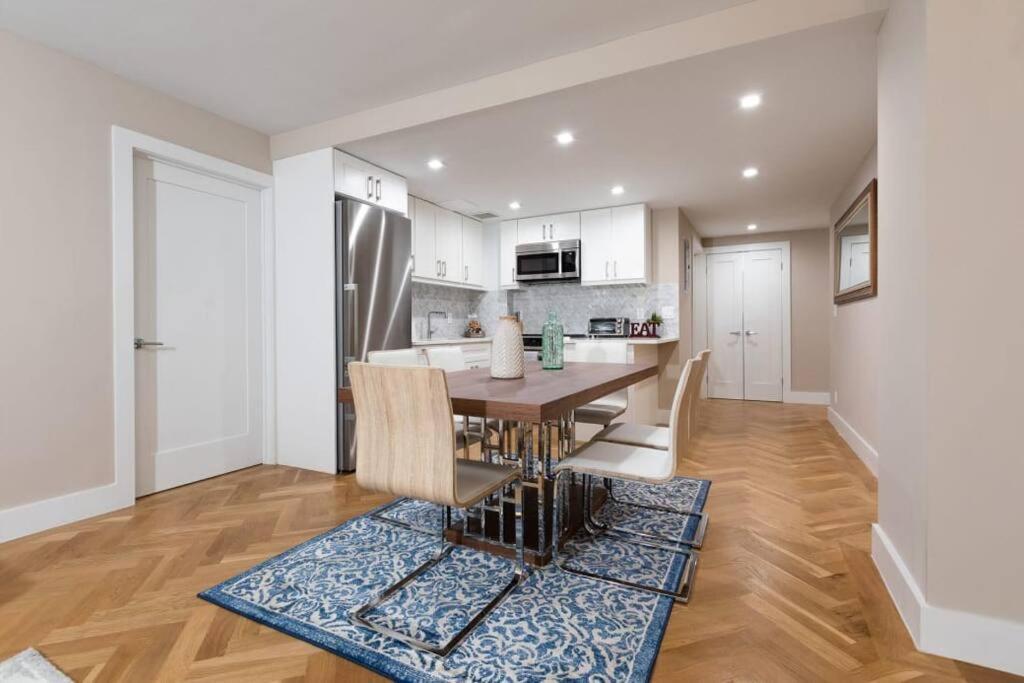 Elegant East Side Apartamento *