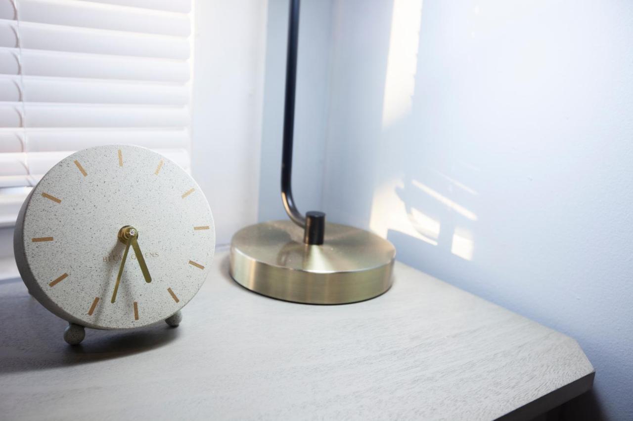 Apartamento Alafia- Cozy Jfk Area - Is A Hosted Meaning The Host Live On Site *