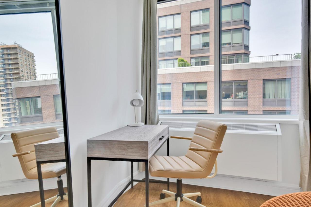 Uws 1br W Gym Doorman Nr Julliard Nyc-835 *