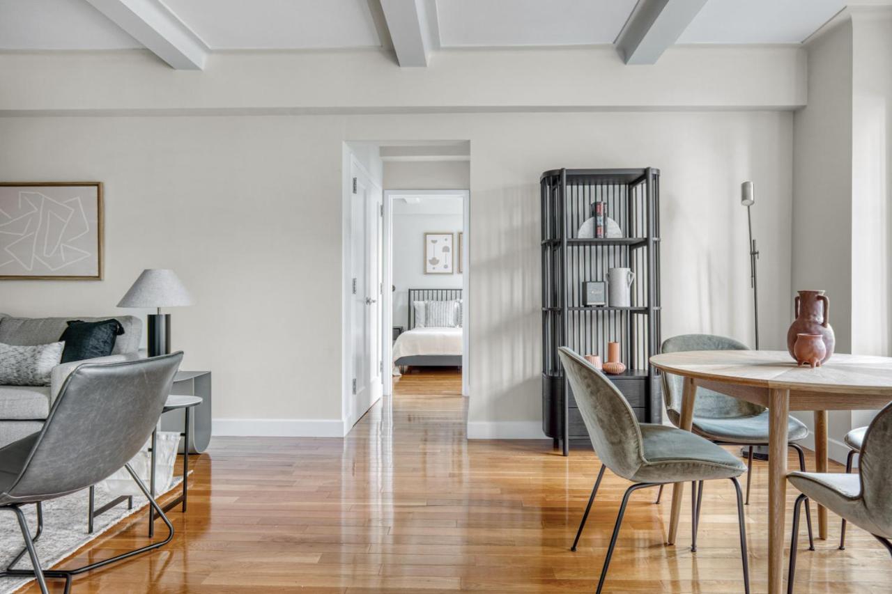 Apartment Midtown E 2br W Doorman 2 Blocks To River Nyc-700 *