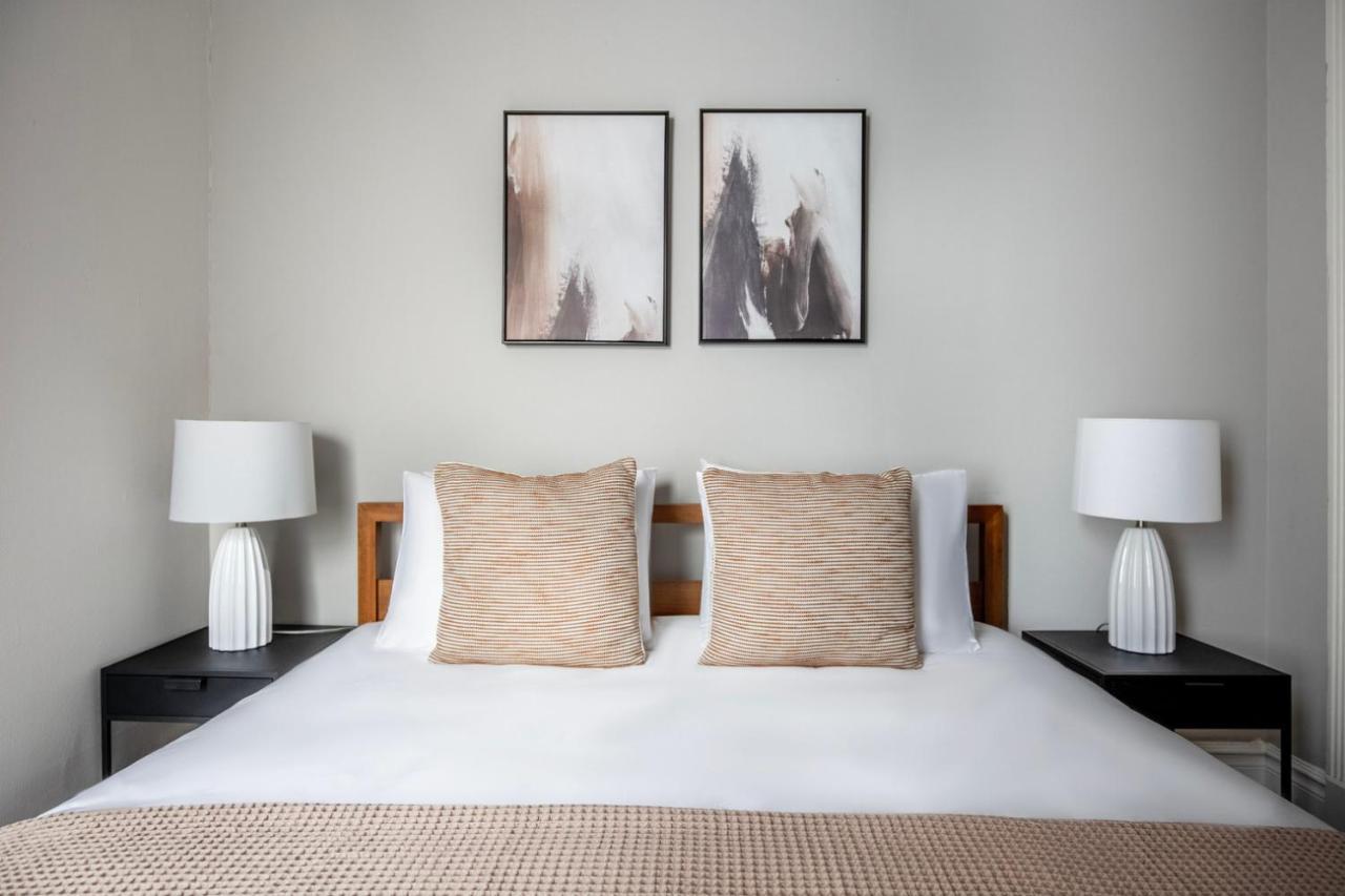 Soho 1br W Private Deck Wd Nr New Museum Nyc-1104 *