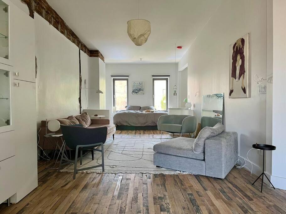 Deconstructed Loft In Greenpoint Appartement New York