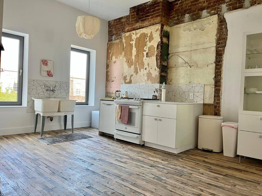 Appartement Deconstructed Loft In Greenpoint *