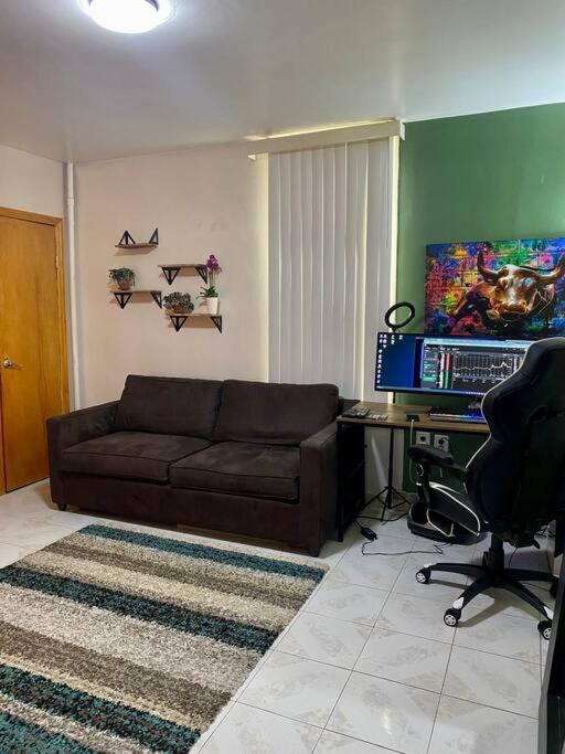 Cozy Private Apt 10 Min From Manhattan Subway! *