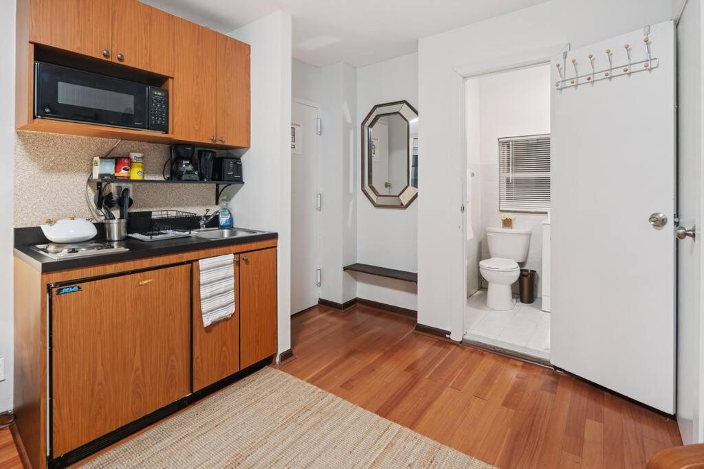Apartment Great Location In Times Square Near Subway New York City