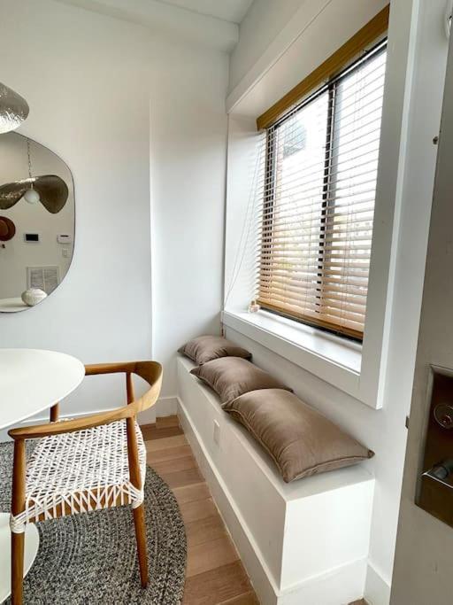 Minimalist Brooklyn Gem To Yourself