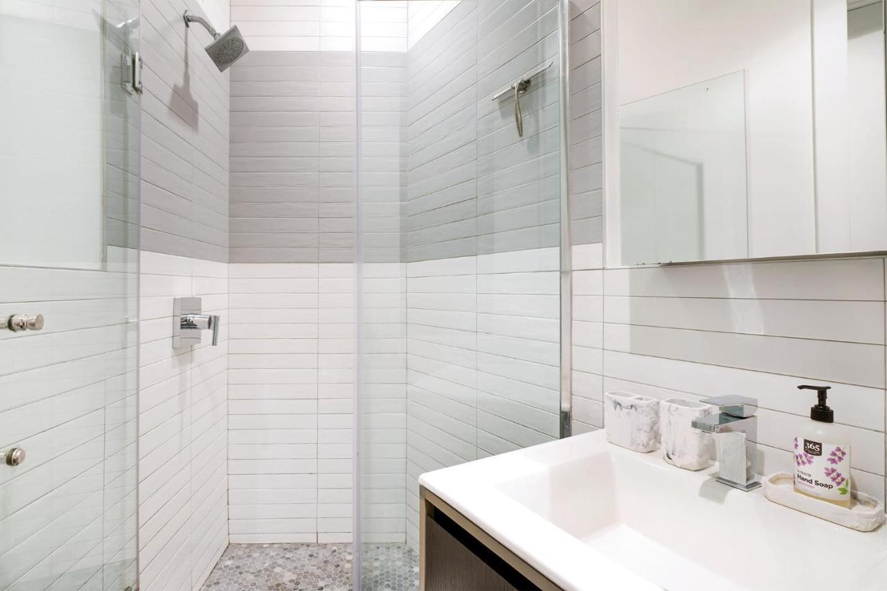 403-2e Newly Renovated Ues * New York