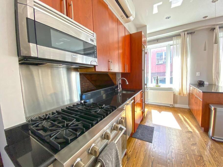 Gorgeous Three Bedroom West Village Townhouse Apartment New York City