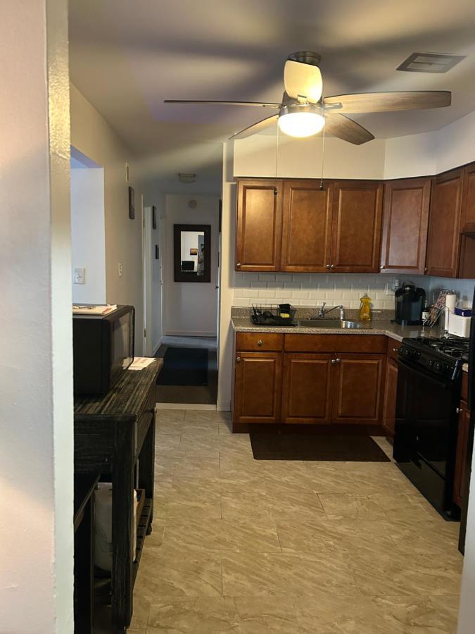 A Spacious & Blissful In Queens Apartamento Nova York