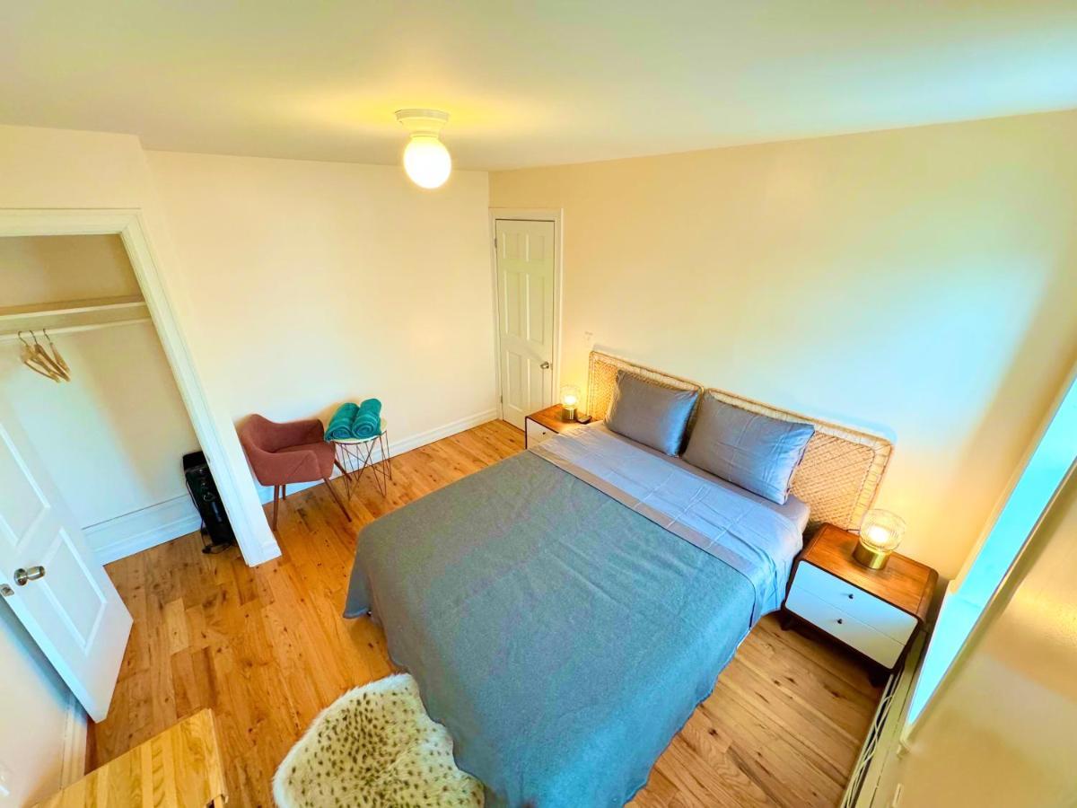 Maison d'hôtes The Waltham Private & Bathroom John F Kennedy Jfk Lga Airport Manhattan Penn Station Bullet-train 15 Min