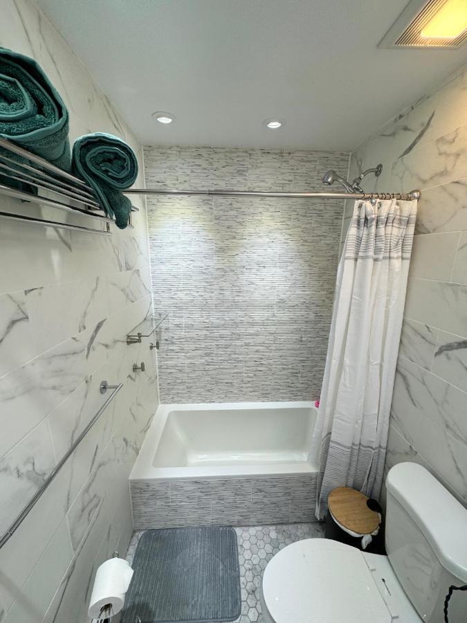 The Waltham Private & Bathroom John F Kennedy Jfk Lga Airport Manhattan Penn Station Bullet-train 15 Min *