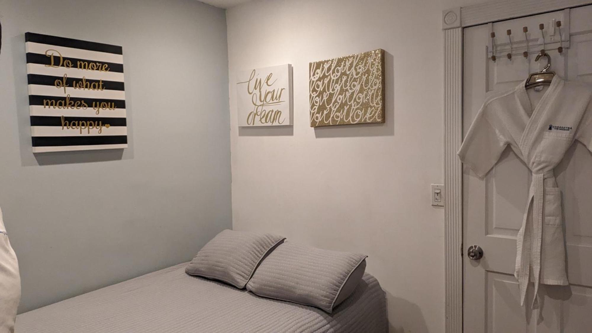 Manhattan Comfort By Park