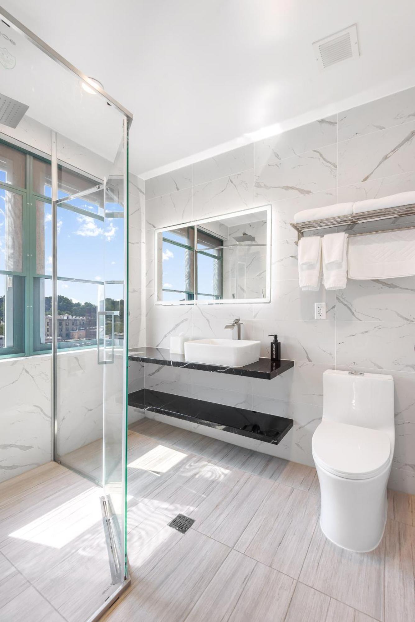 Hotel Liberty View Brooklyn 3*