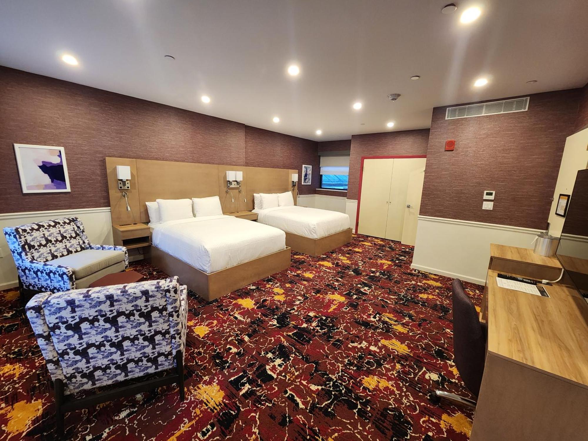 Mayfair Times Square Hotel 3*