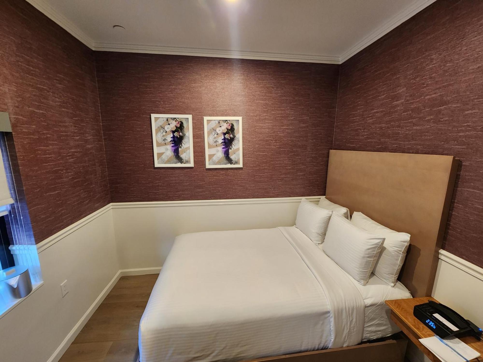 Hotel Mayfair Times Square 3*