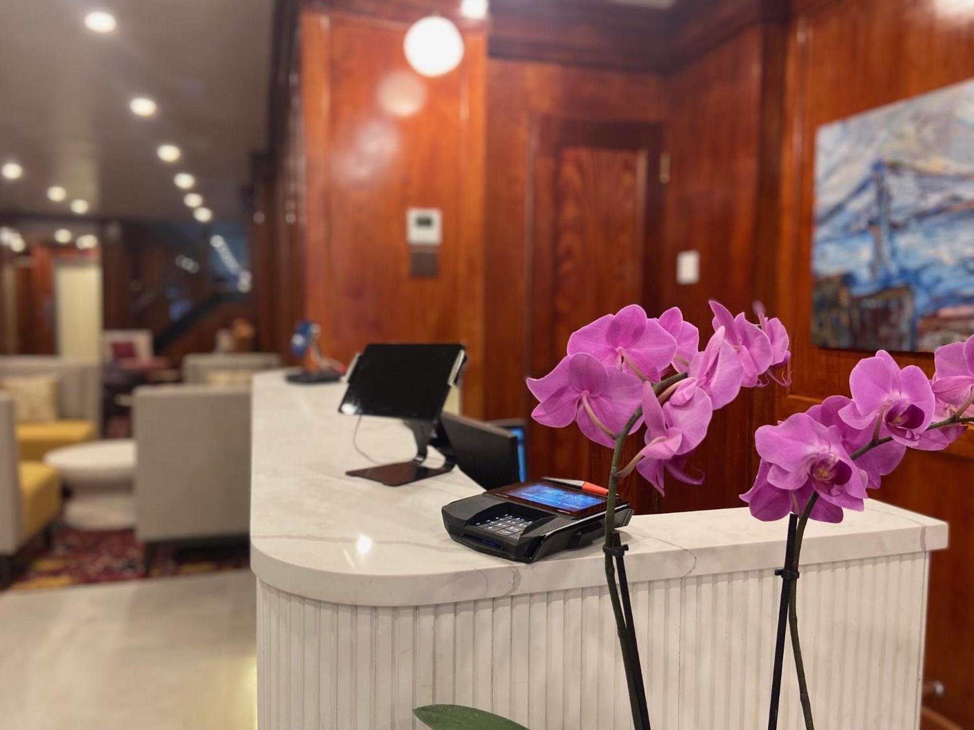 Mayfair Times Square Hotel 3*