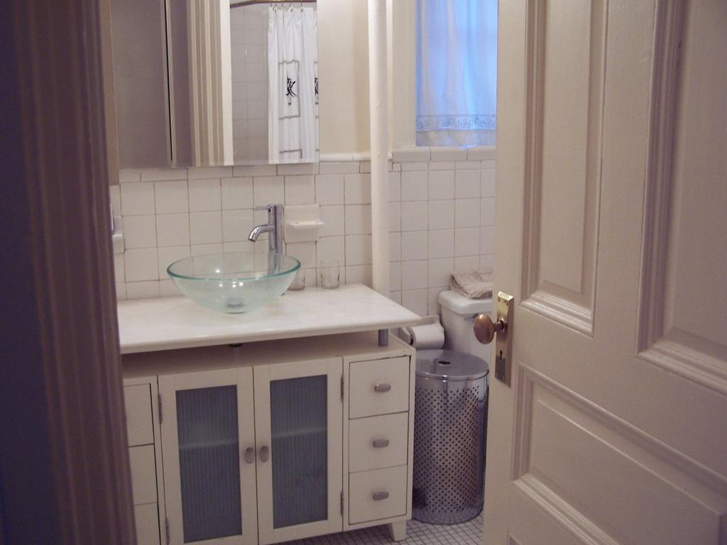 Brownstone Bed And No Breakfast Apartamento *