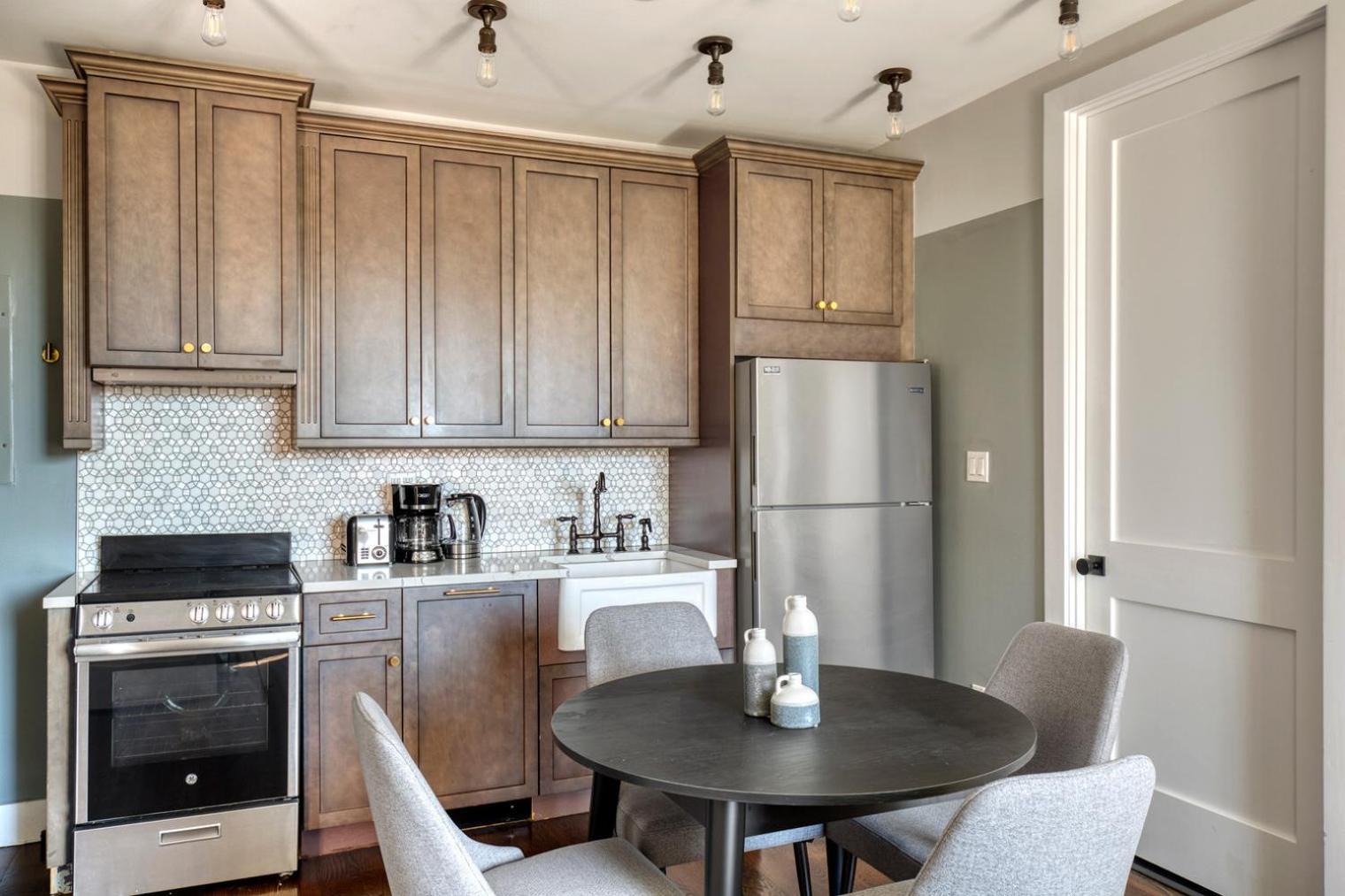 Williamsburg 2br W Wd Gym Nr Domino Park Nyc-956 New York