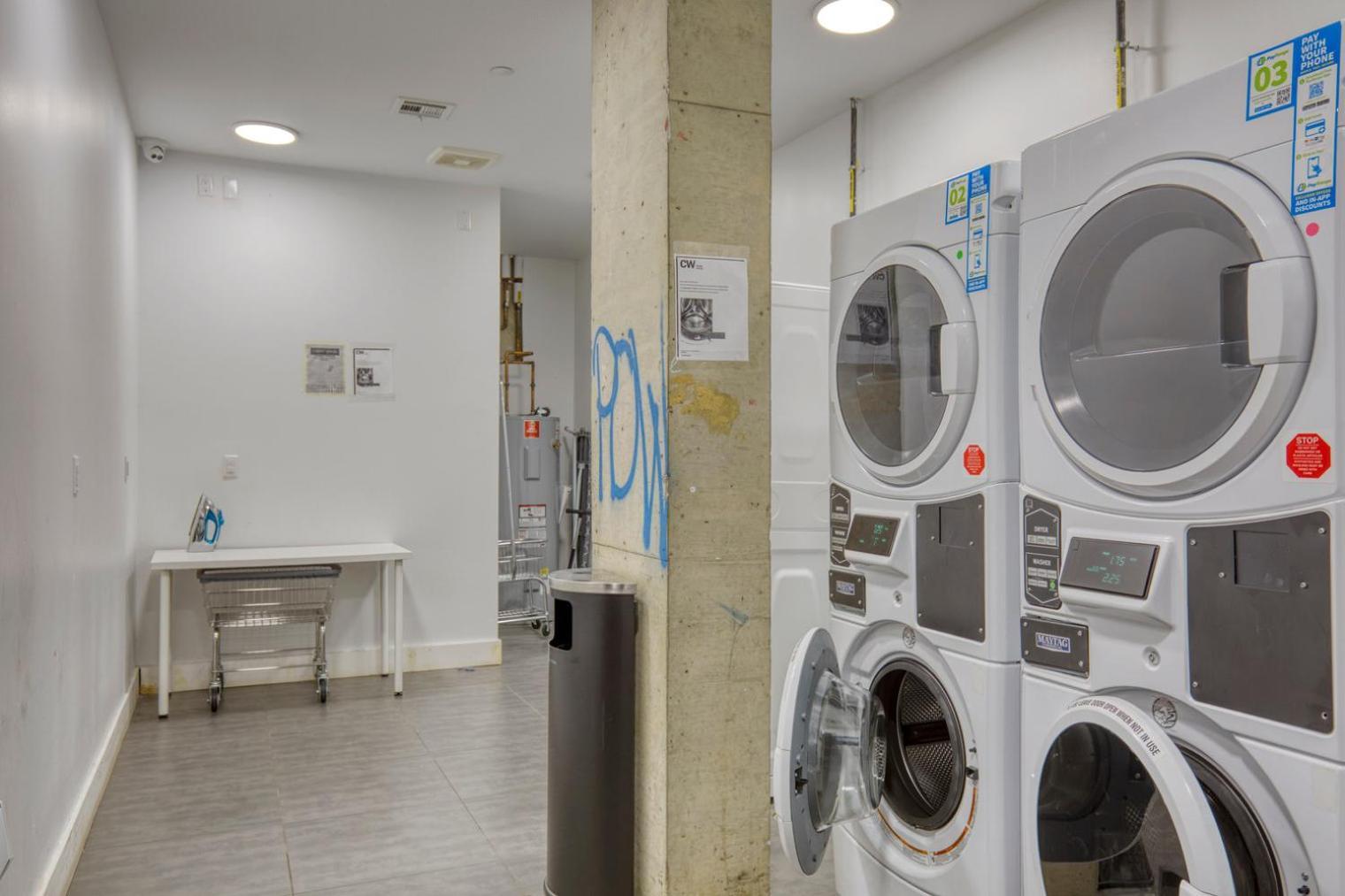 Williamsburg 2br W Wd Gym Nr Domino Park Nyc-956 * New York