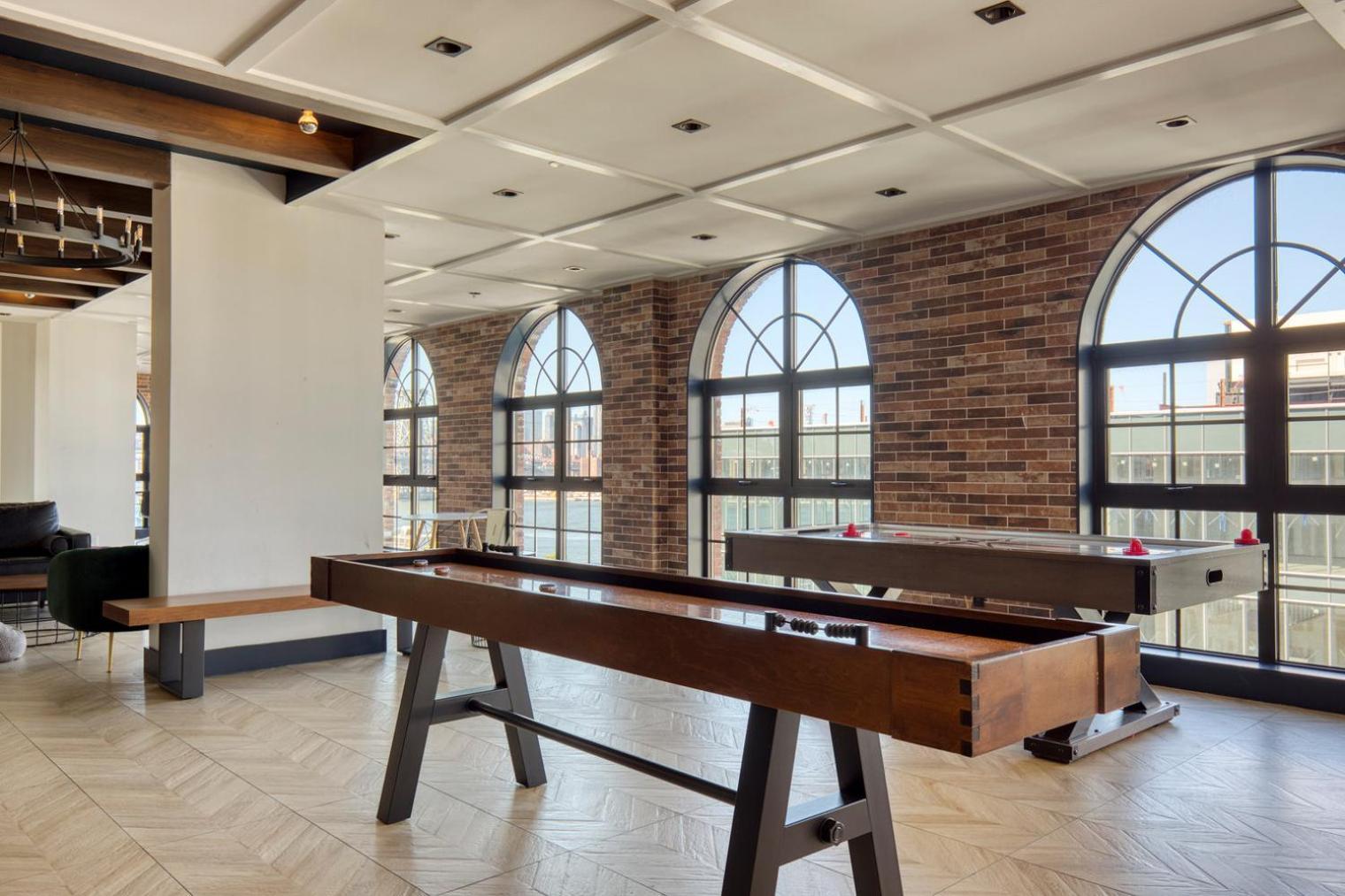 Williamsburg 2br W Wd Gym Nr Domino Park Nyc-956 * New York