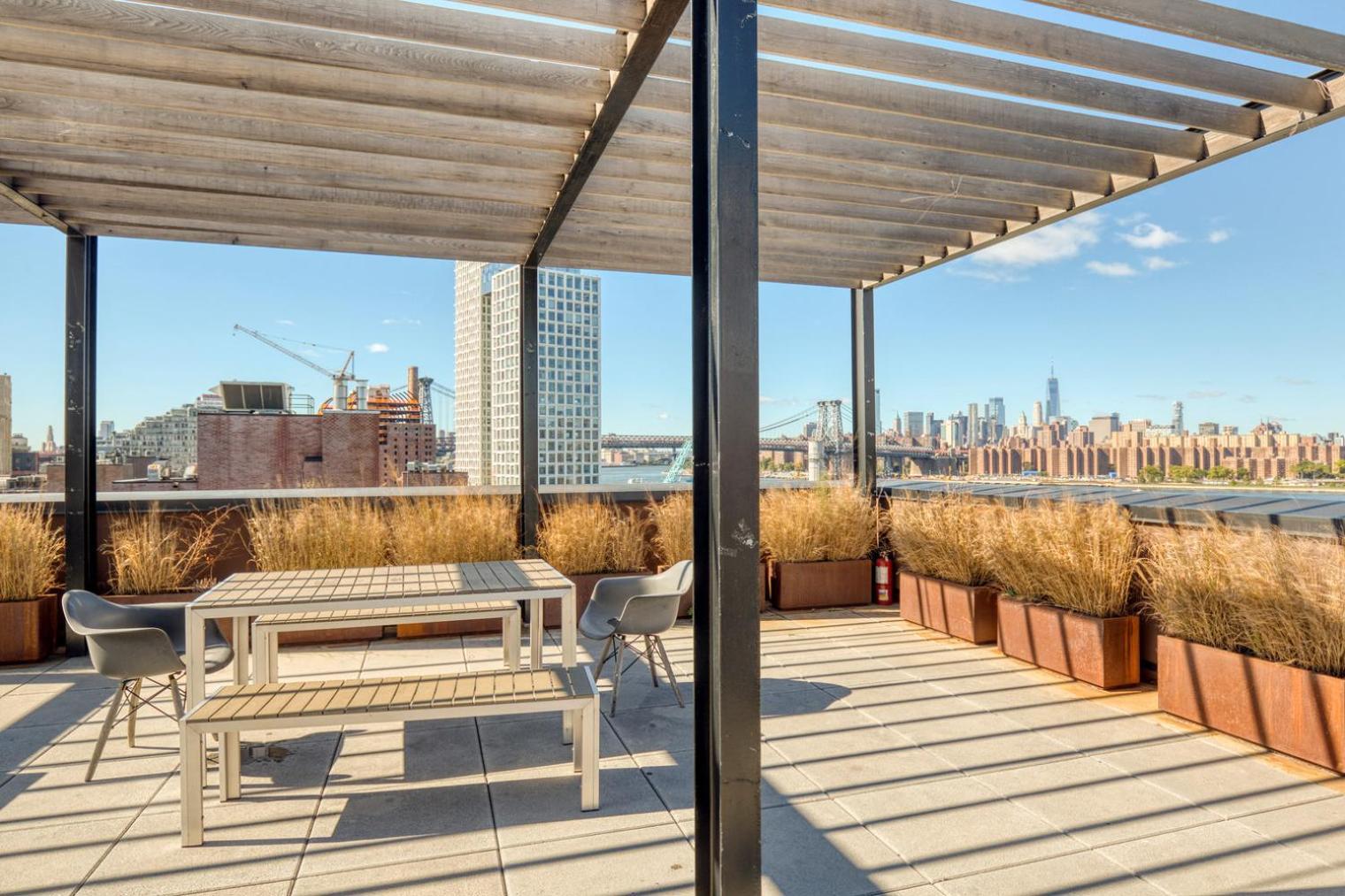 Williamsburg 2br W Wd Gym Nr Domino Park Nyc-956 Appartement