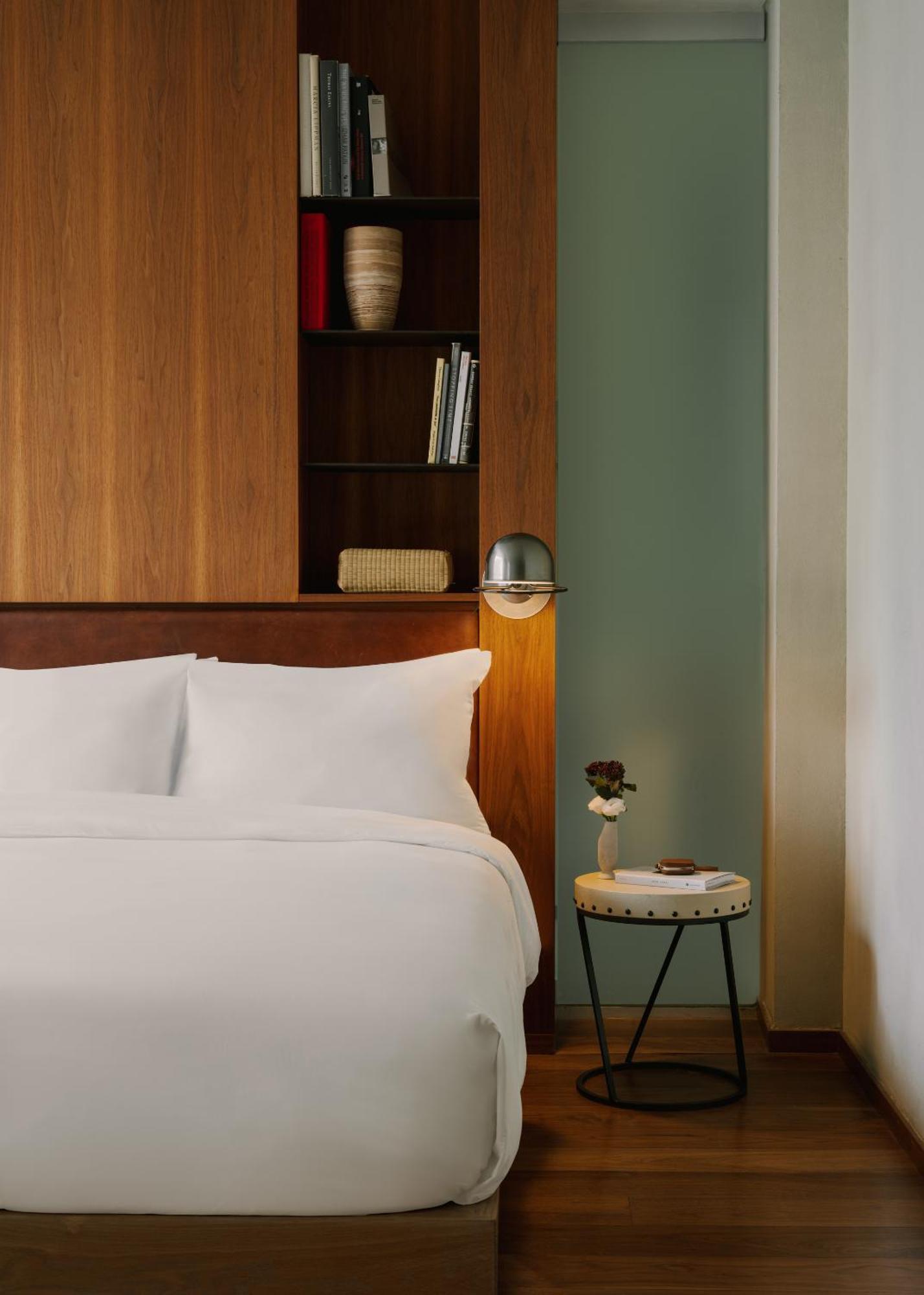 Sonder Chambers 4*