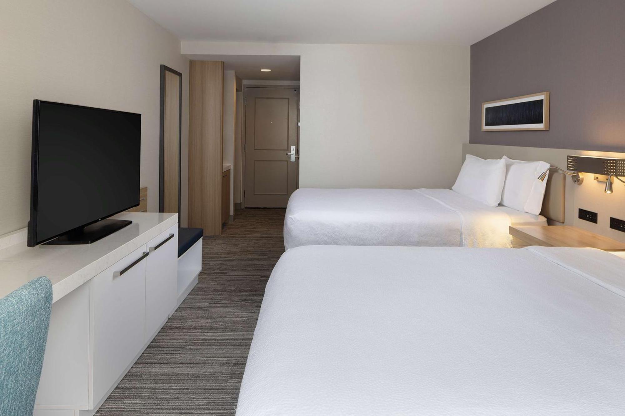 Hotel Hilton Garden Queens Jfk 3*