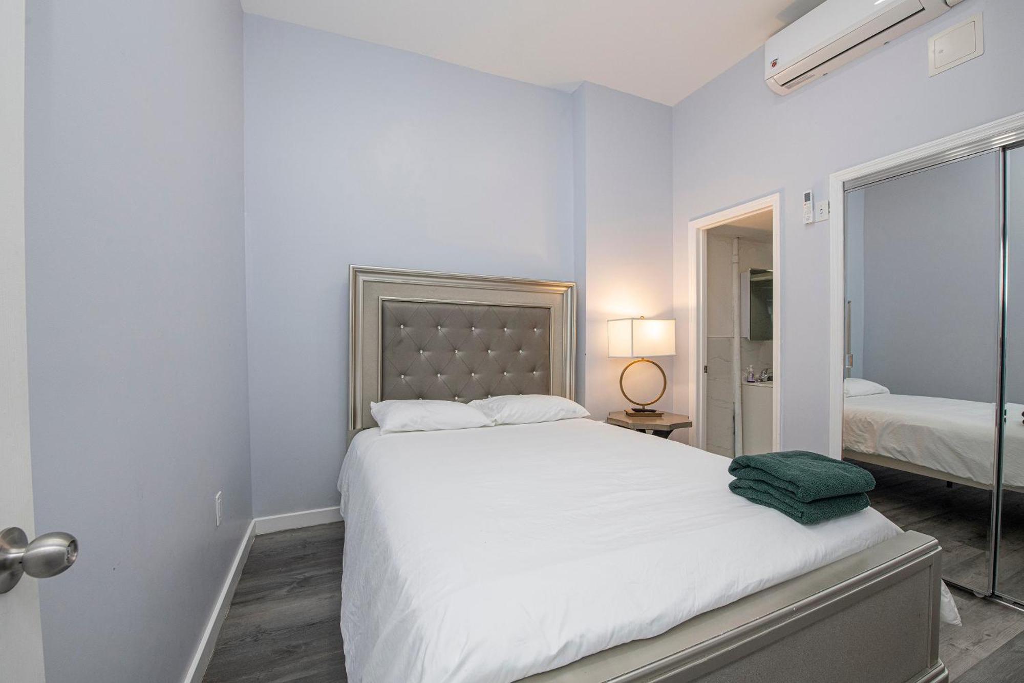 Spectacular Times Square 5 Bedroom Duplex Oasis Appartement New York
