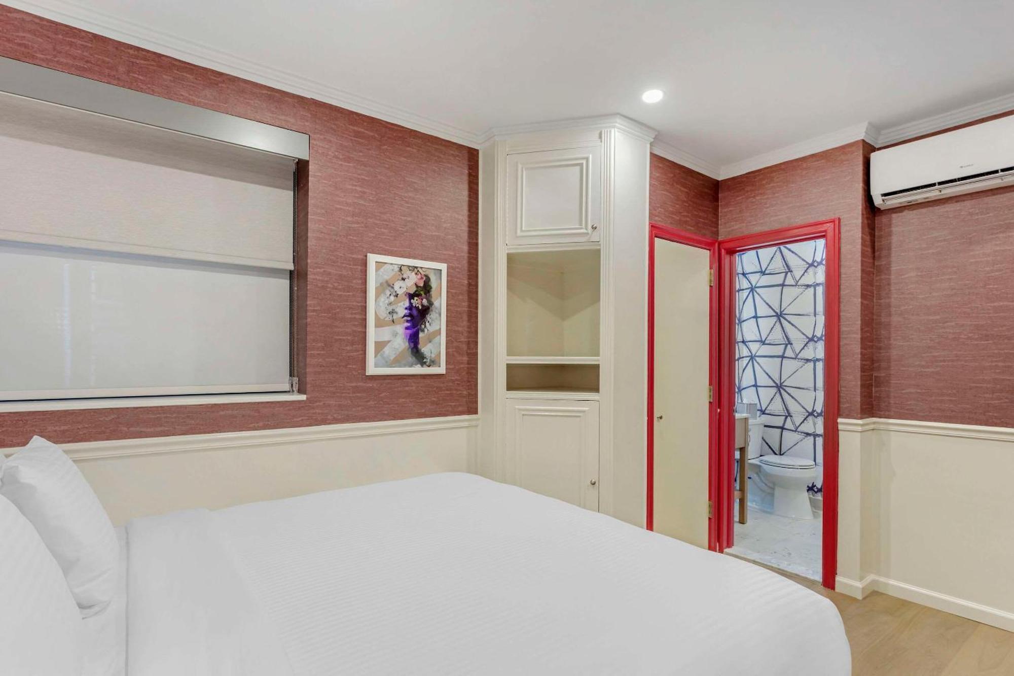 Mayfair Times Square Hotel