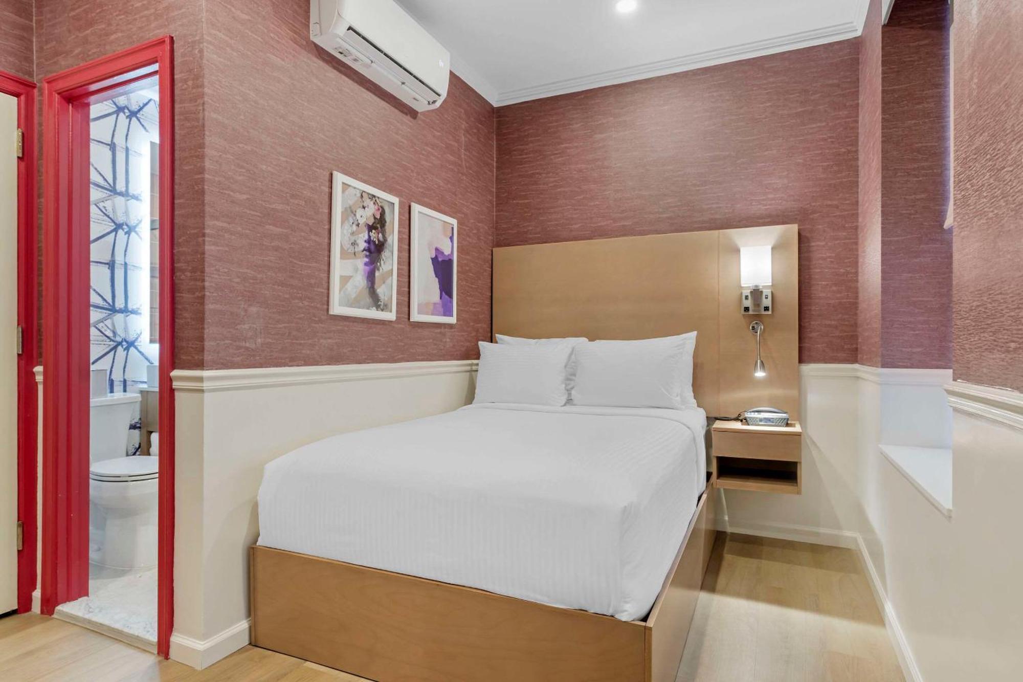 Hotel Mayfair Times Square 3*