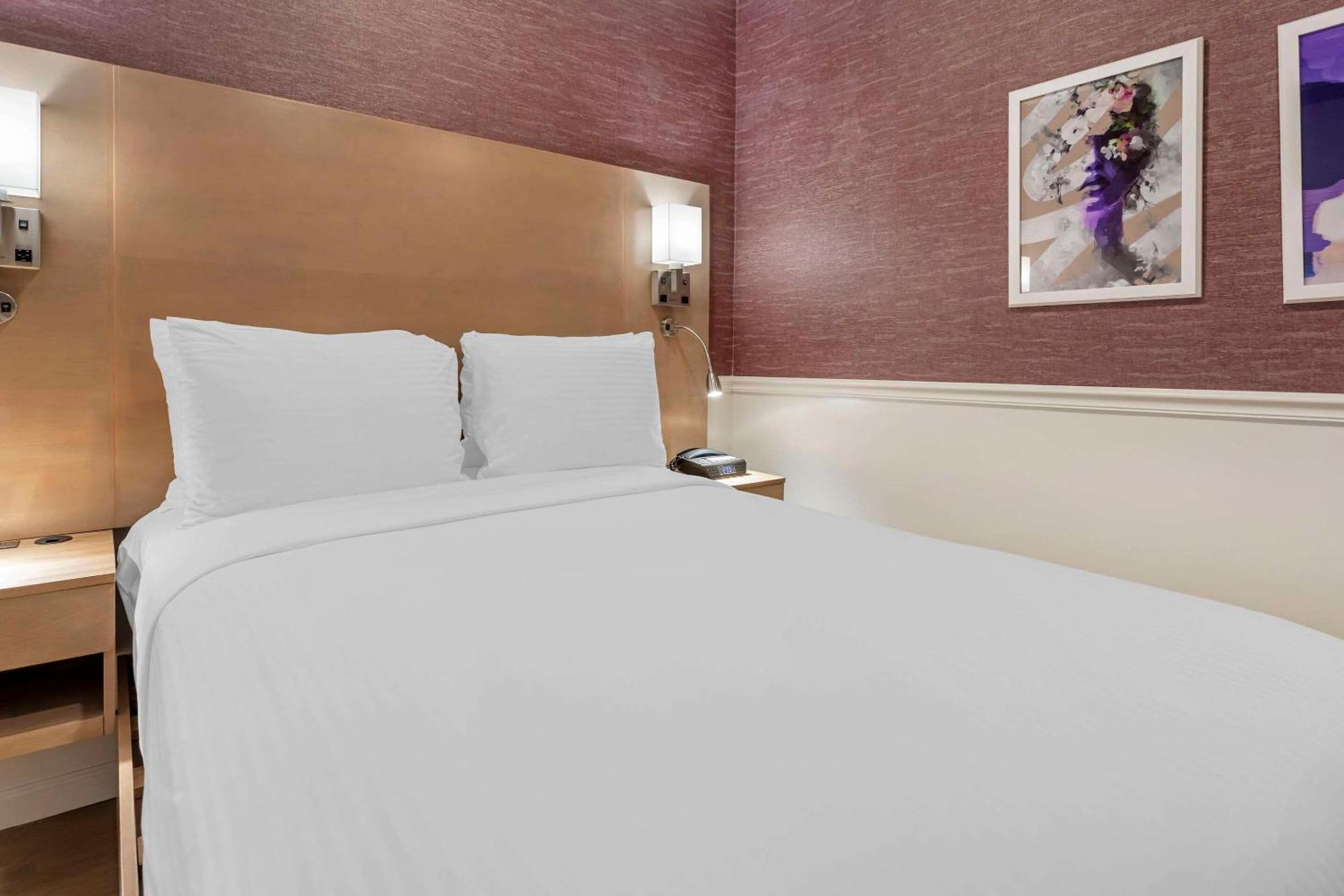 Mayfair Times Square 3*