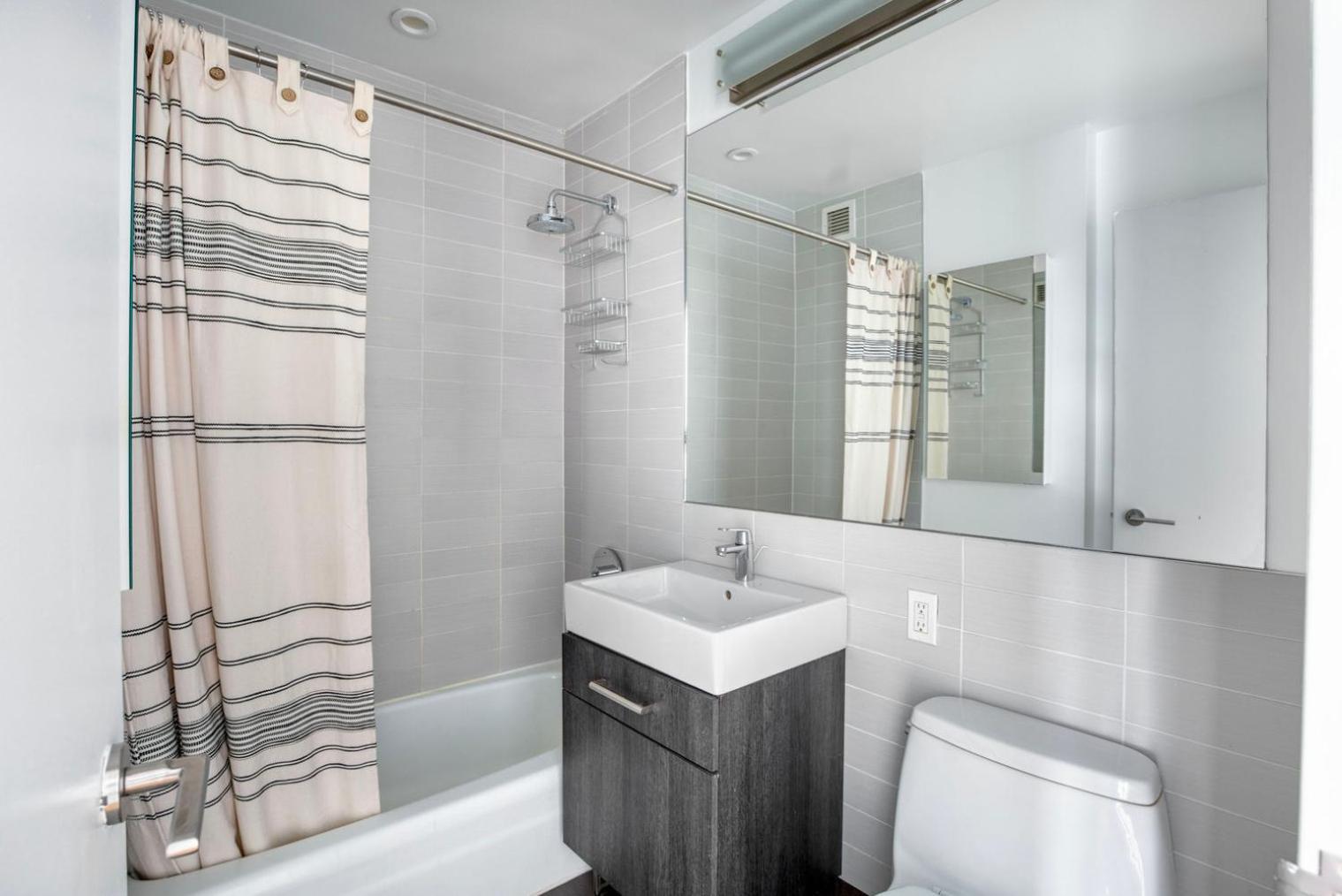 Chelsea 1br W Doorman Gym Nr Union Square Nyc-1224