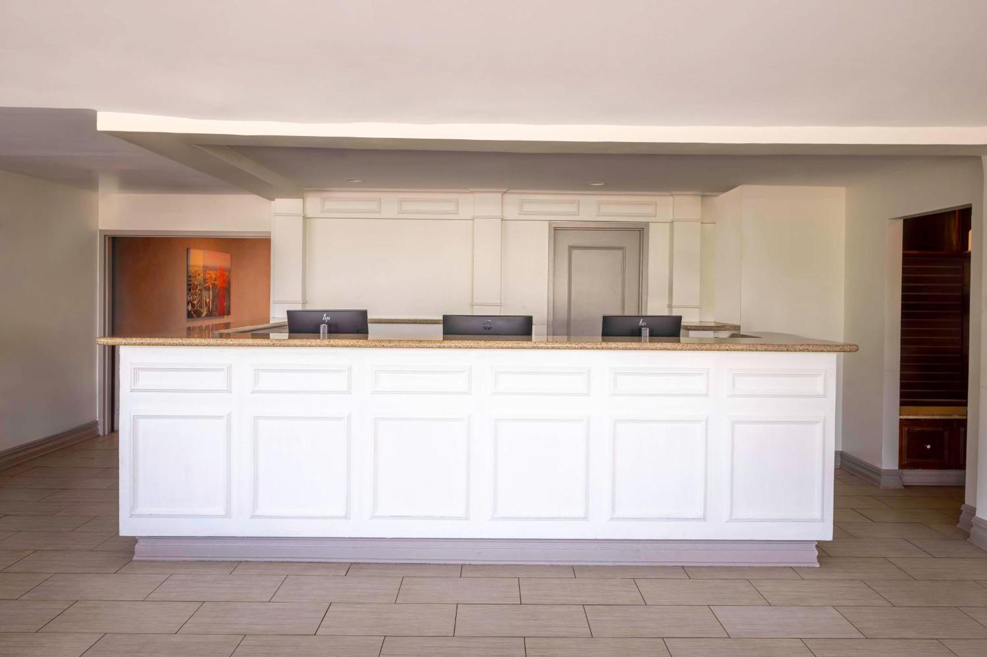 Hotel Hilton Garden Queens Jfk 3*