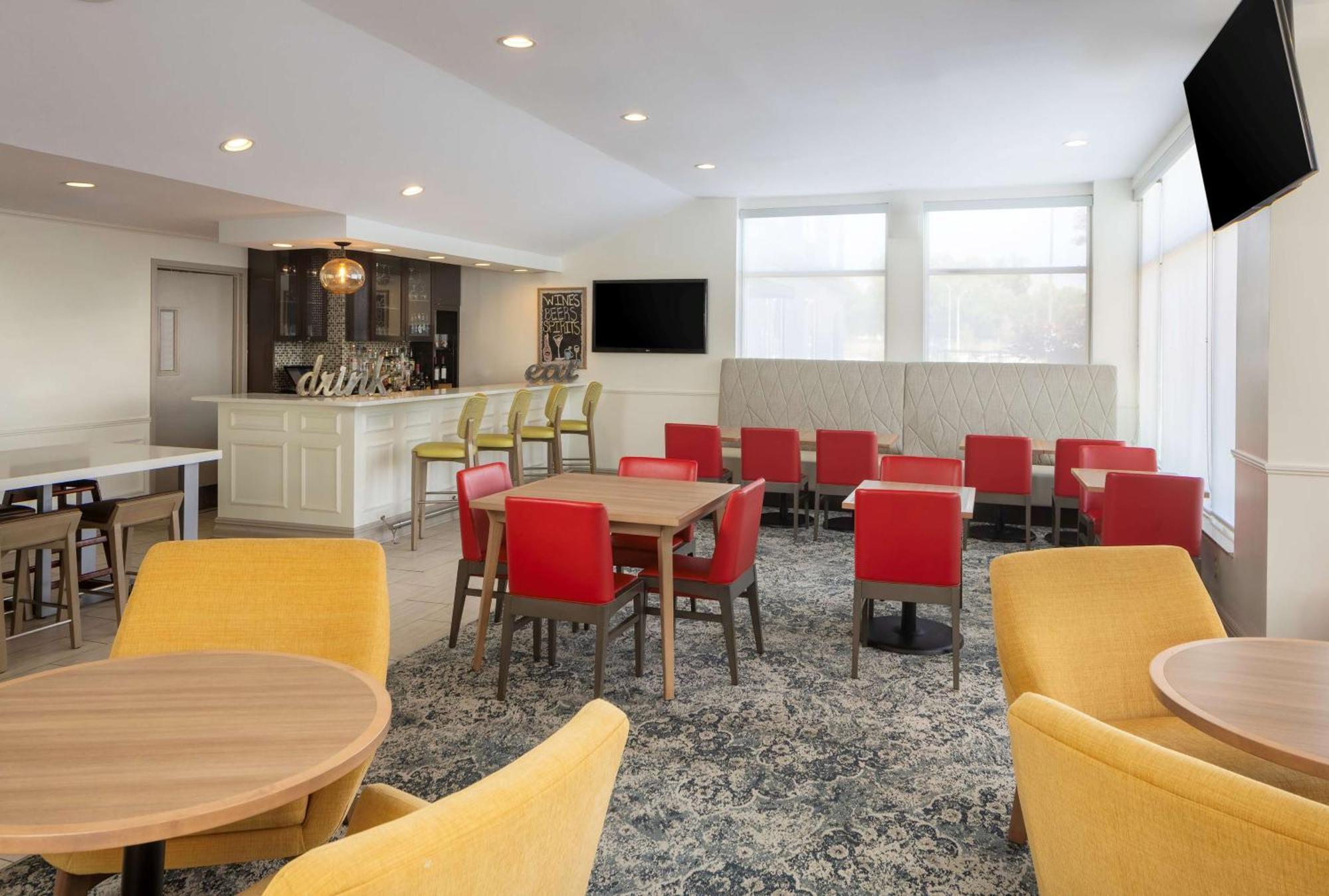 Hilton Garden Queens Jfk 3*