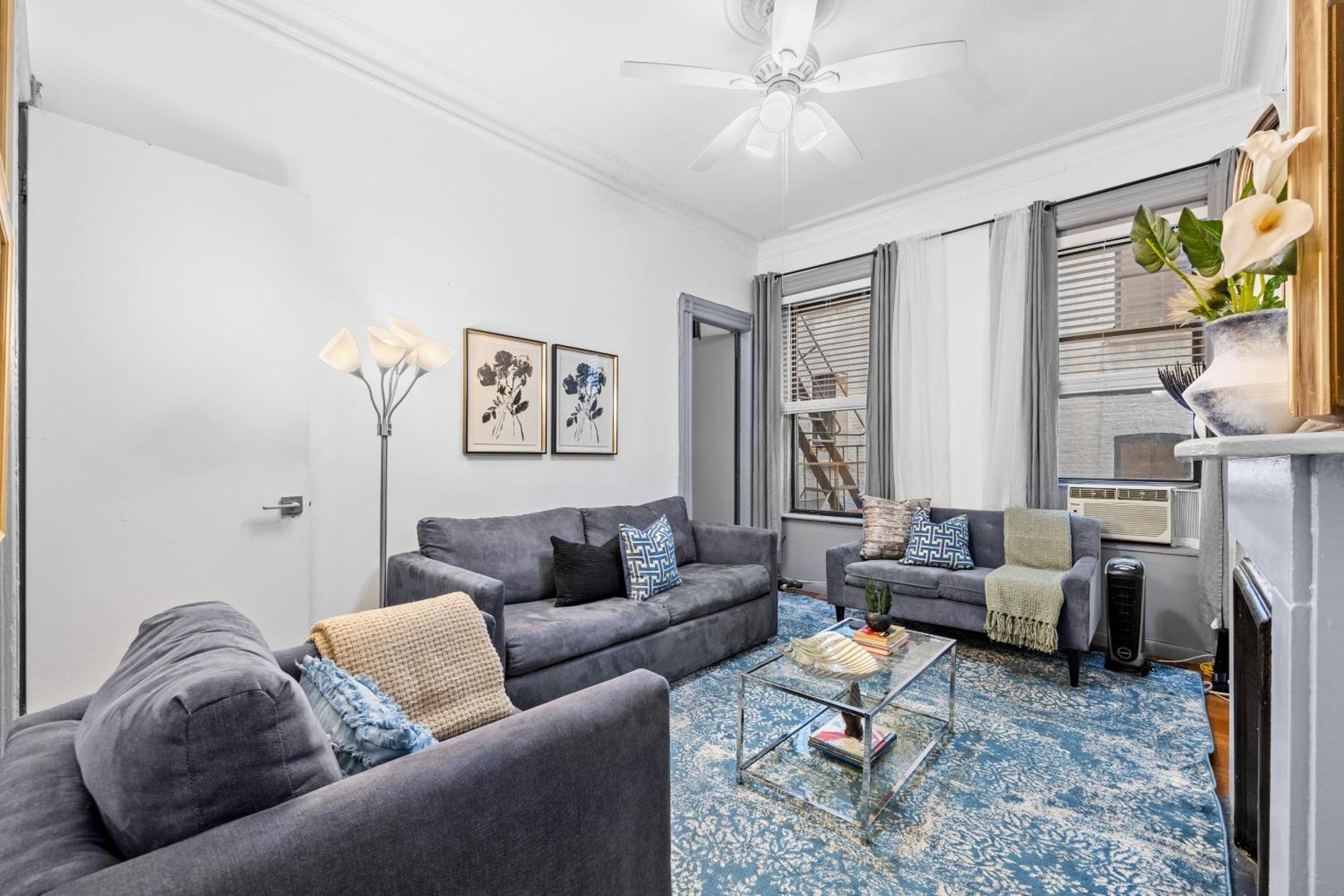 Quaint 2br Walk To Time Square Appartement *