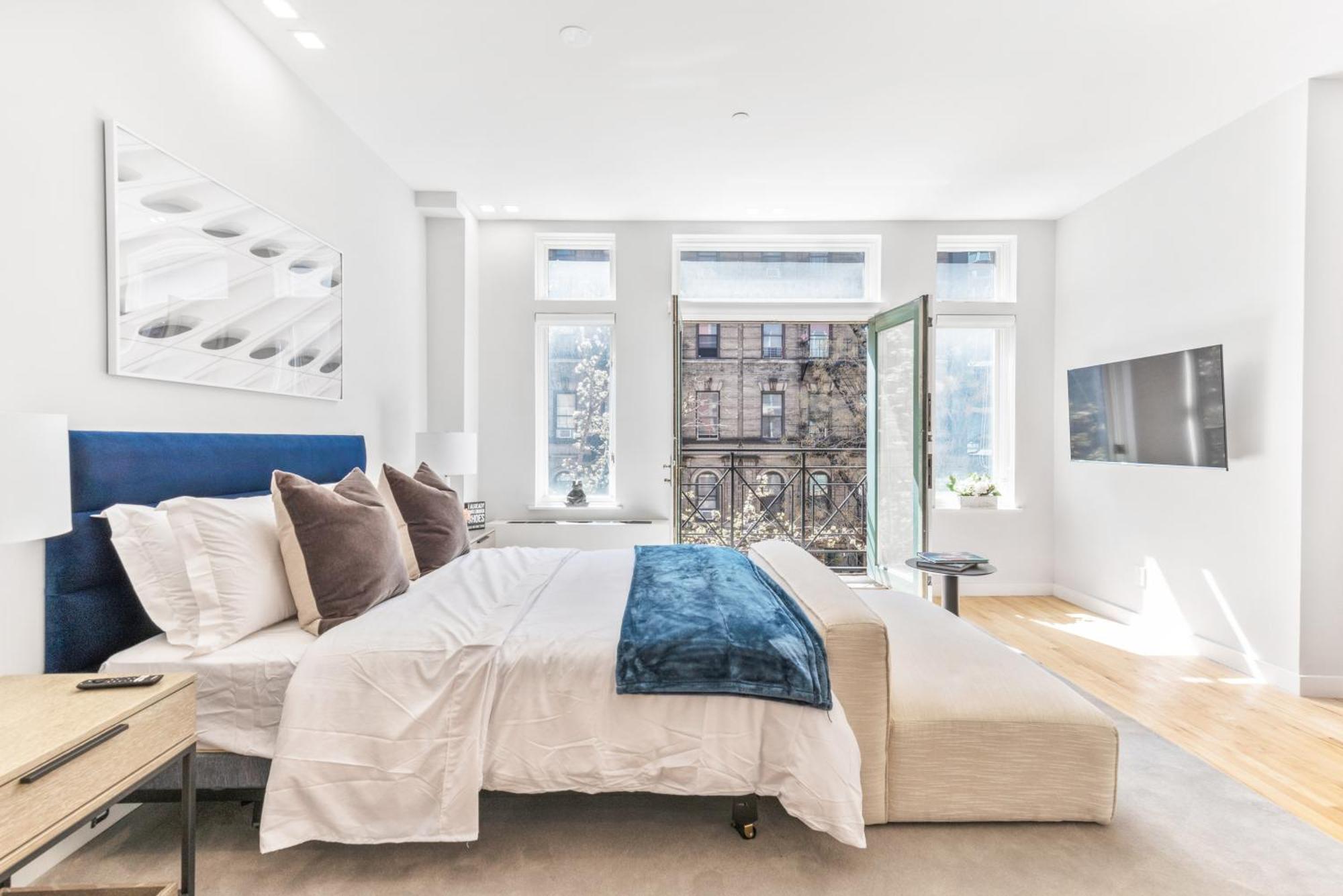 Appartement W Charming Juliet Balcony In Upper East New York