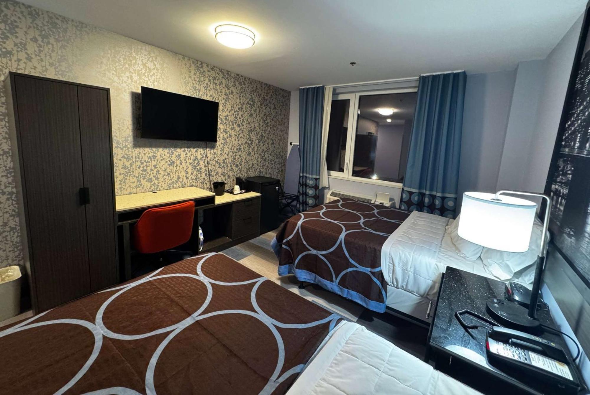 Super 8 By Wyndham Brooklyn Fulton Street Broadway Junction Hotel Nueva York