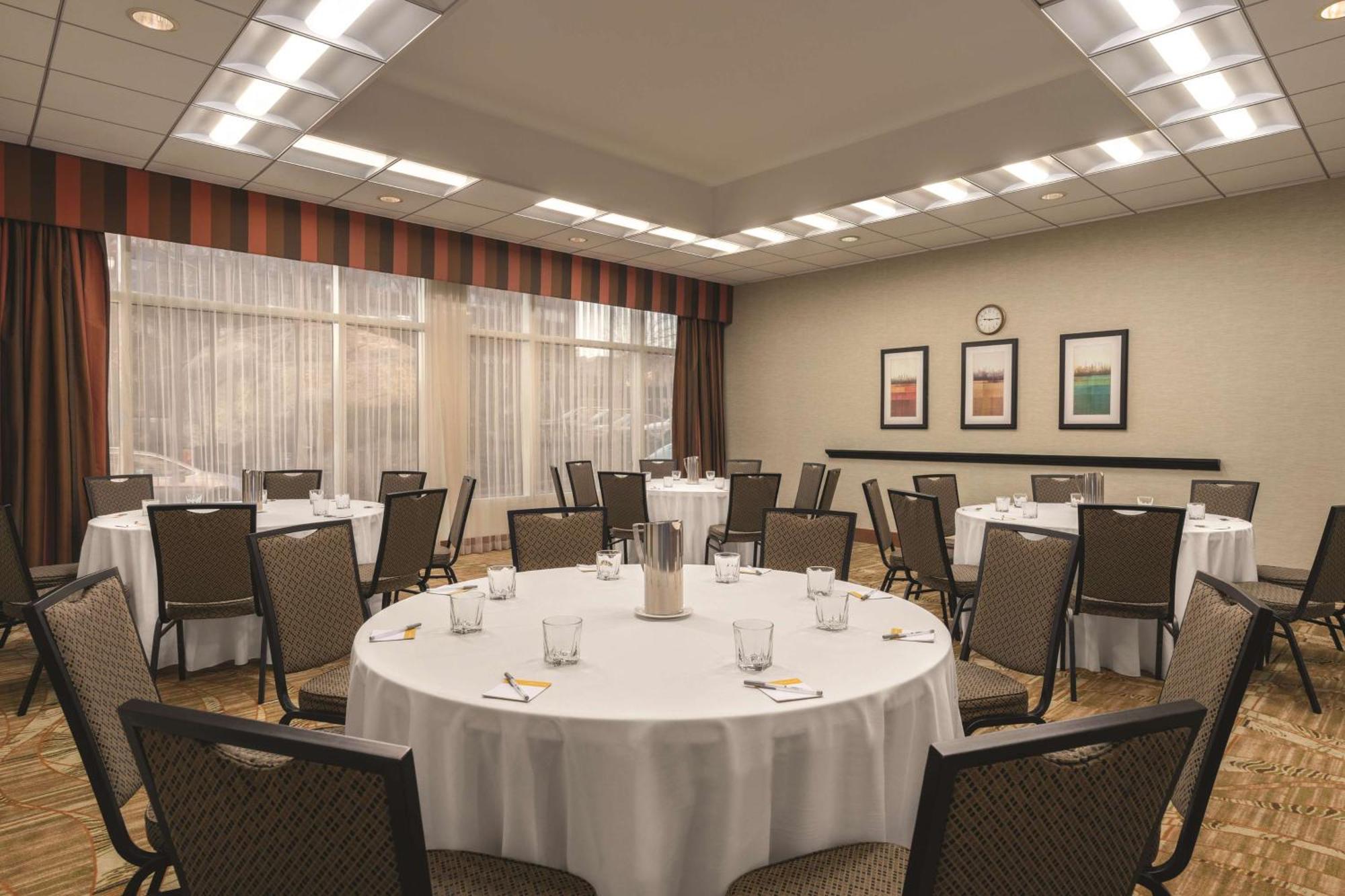 Hotel Hampton - Laguardia Airport New York