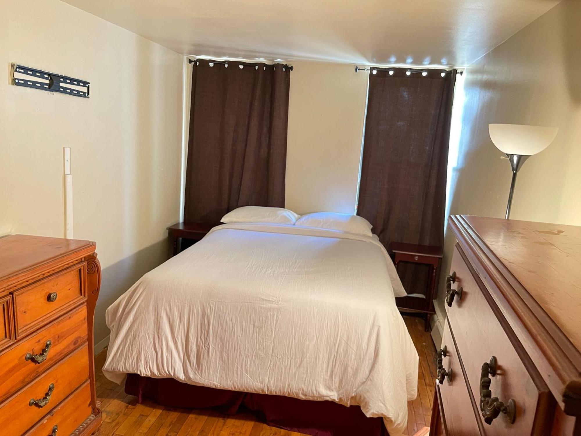 One Bedroom By Month Next To Bronx Zoo Appartement *