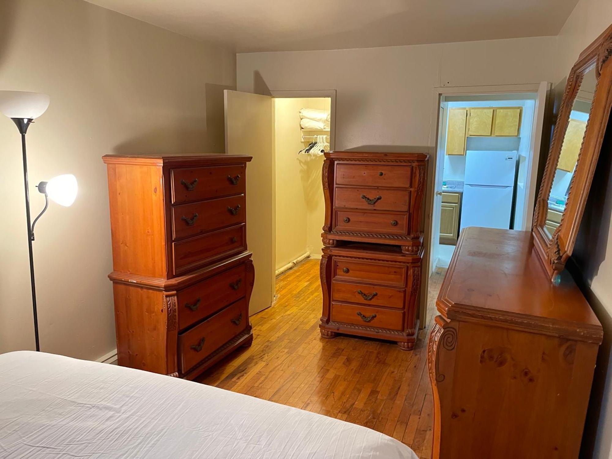 One Bedroom By Month Next To Bronx Zoo Appartement New York