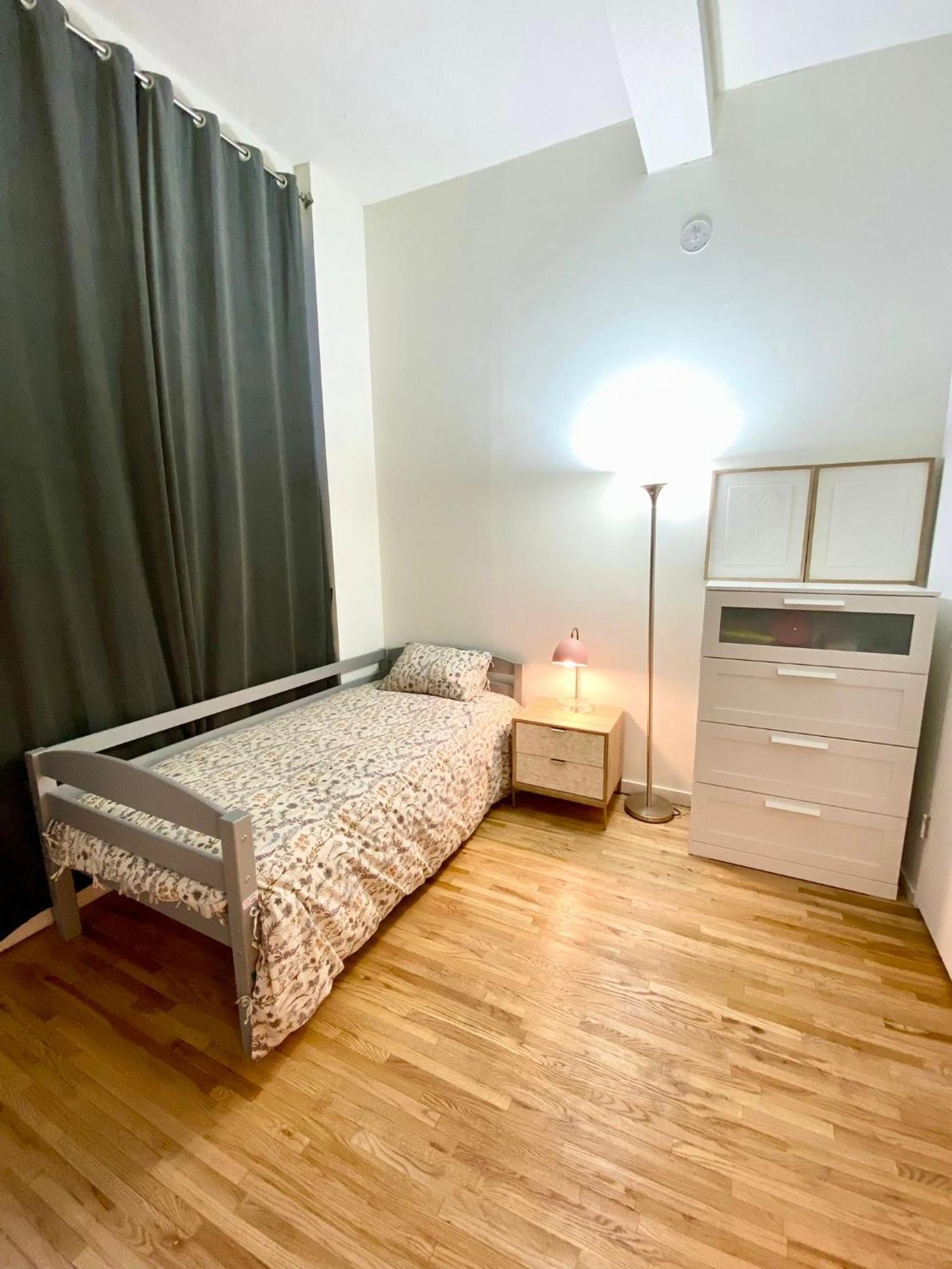 Great 2 Bed Great Location Nye Appartement