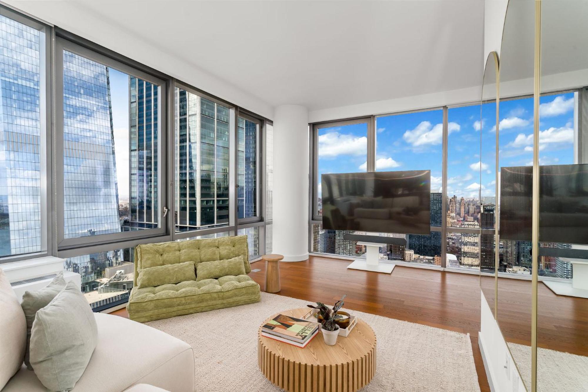 Luxurious 2-bedroom 2 Bath Close To Park & Broadway Appartement