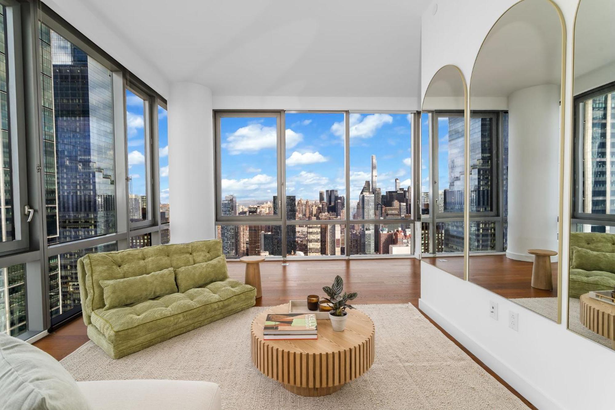Luxurious 2-bedroom 2 Bath Close To Park & Broadway Appartement *