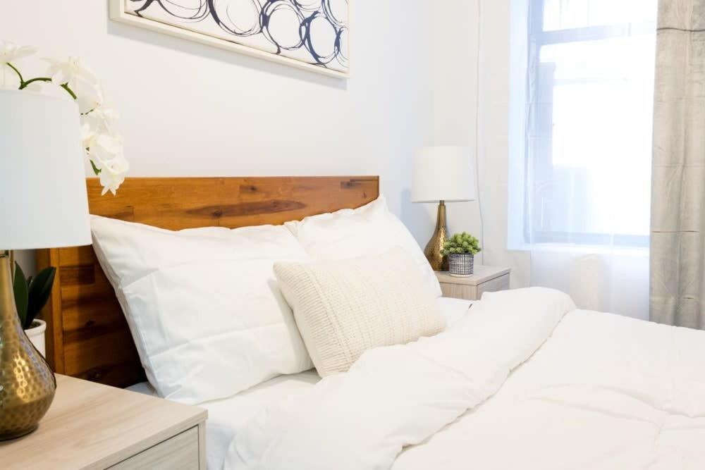 1435-2 3 Bedrooms 2 Bath Wd Ues Appartamento